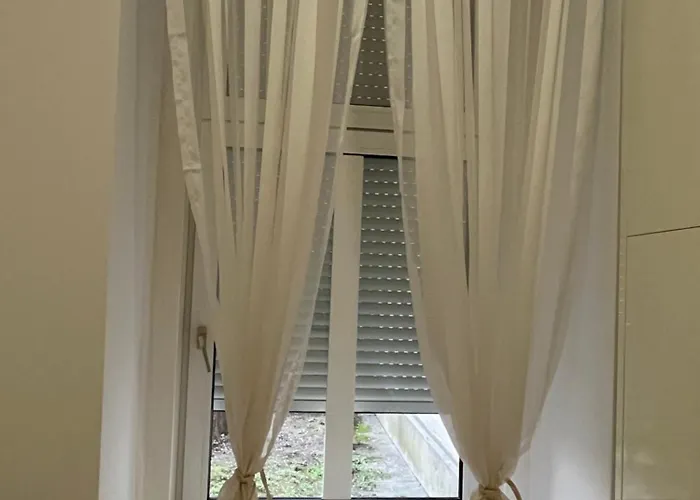 Apartment Stayin - Elegant Design With Garden