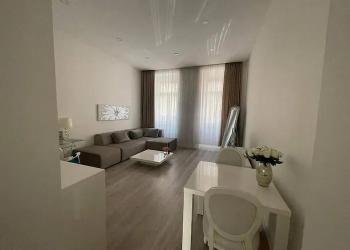 Stayin - Elegant Design With Garden Apartment Vienna